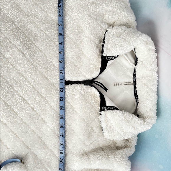 Calvin Klein Performance fleece crop half zip in winter white with black trim. - Picture 5 of 11